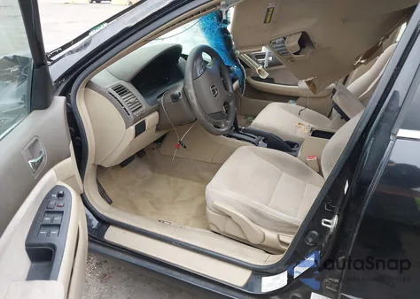 2003 Honda Accord 2.4 Lx z USA, uszkodzony, nr VIN JHMCM563X3C047179